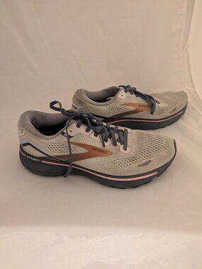 Brooks Ghost 15 Running Shoes Women Size 10 B Gray Pink Comfort Cushion Sneakers